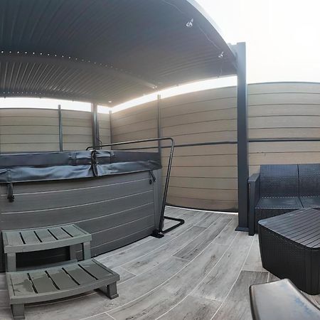 La Kaz Rhumantique Sauna And Spa Privatif La Rivière-Saint-Sauveur Buitenkant foto