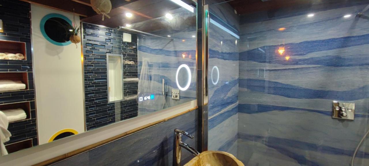 La Kaz Rhumantique Sauna And Spa Privatif La Rivière-Saint-Sauveur Buitenkant foto