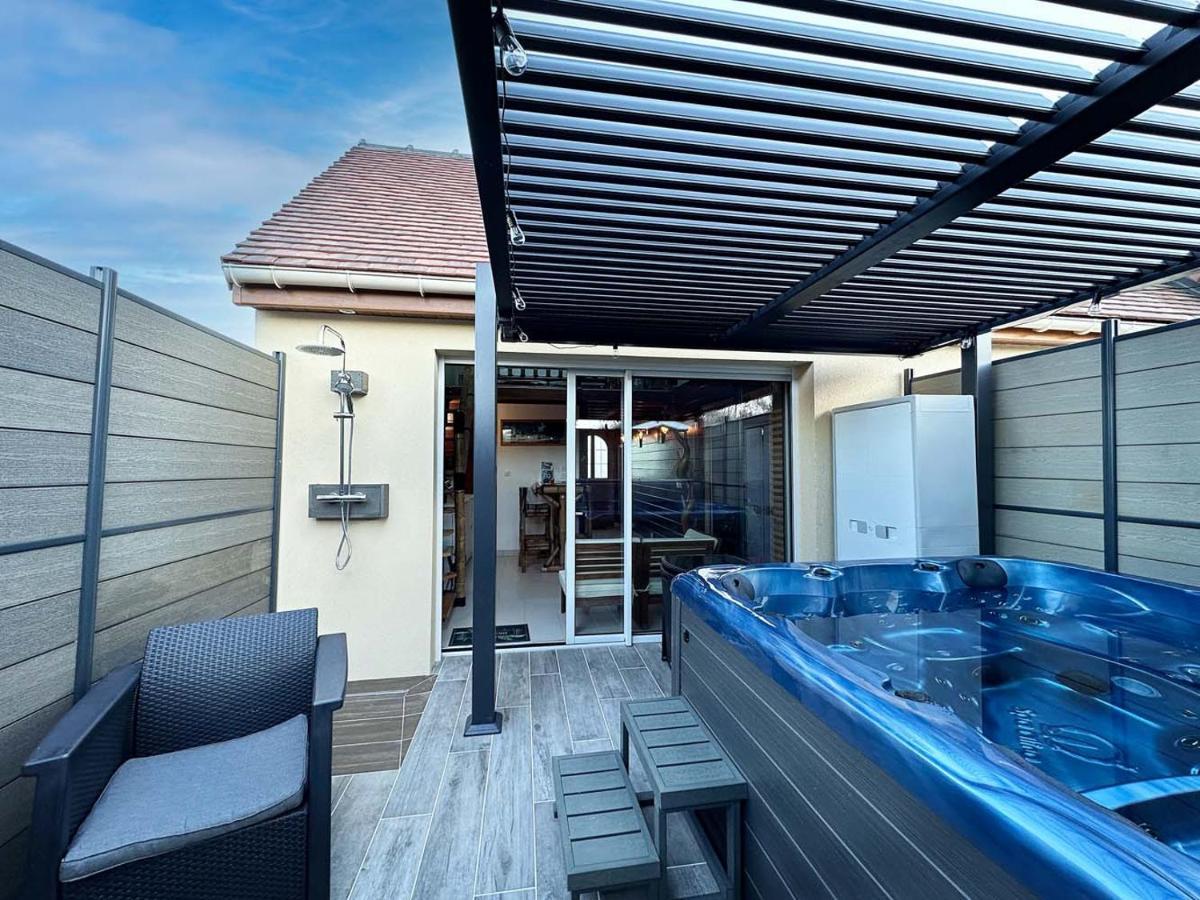 La Kaz Rhumantique Sauna And Spa Privatif La Rivière-Saint-Sauveur Buitenkant foto