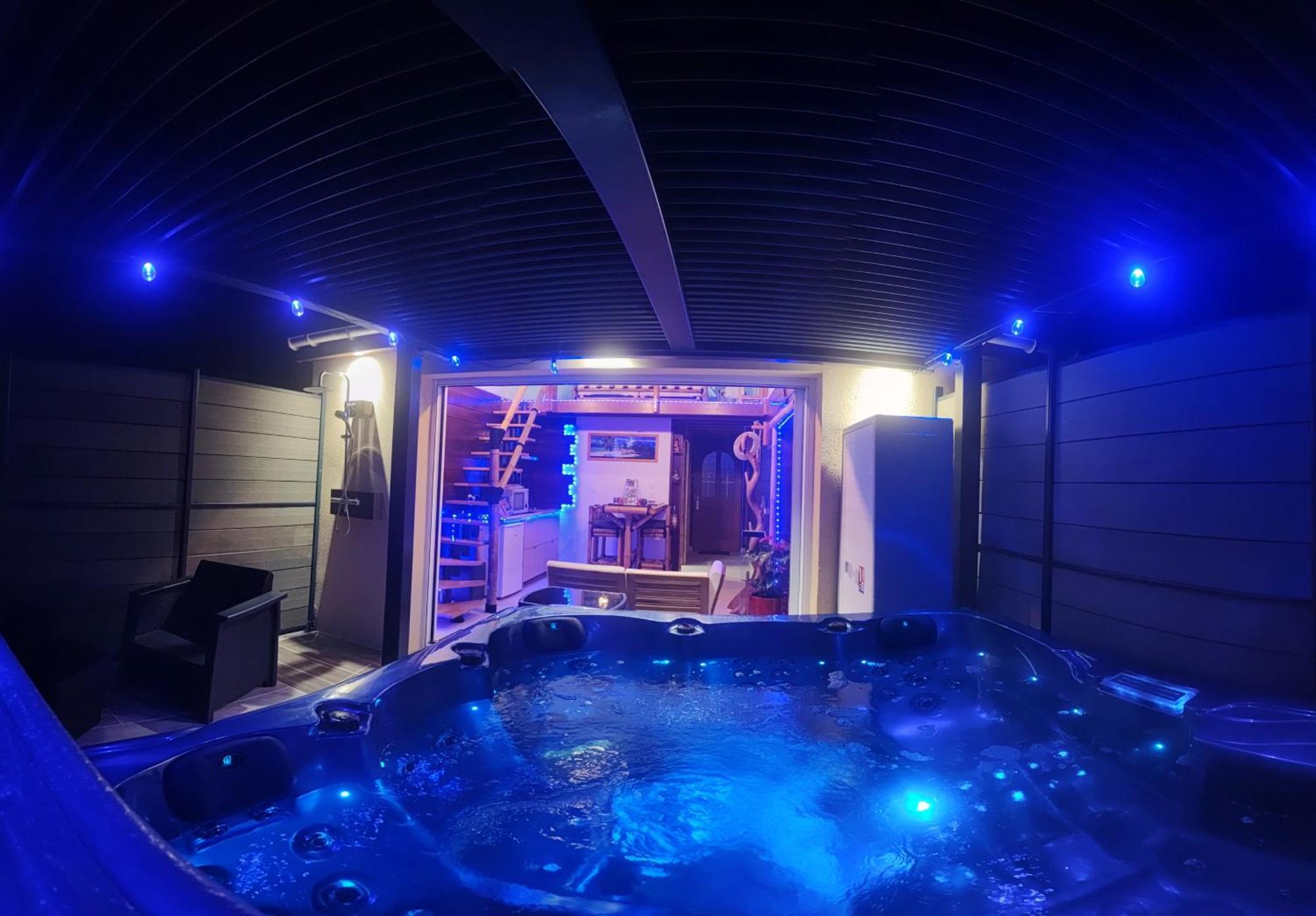 La Kaz Rhumantique Sauna And Spa Privatif La Rivière-Saint-Sauveur Buitenkant foto