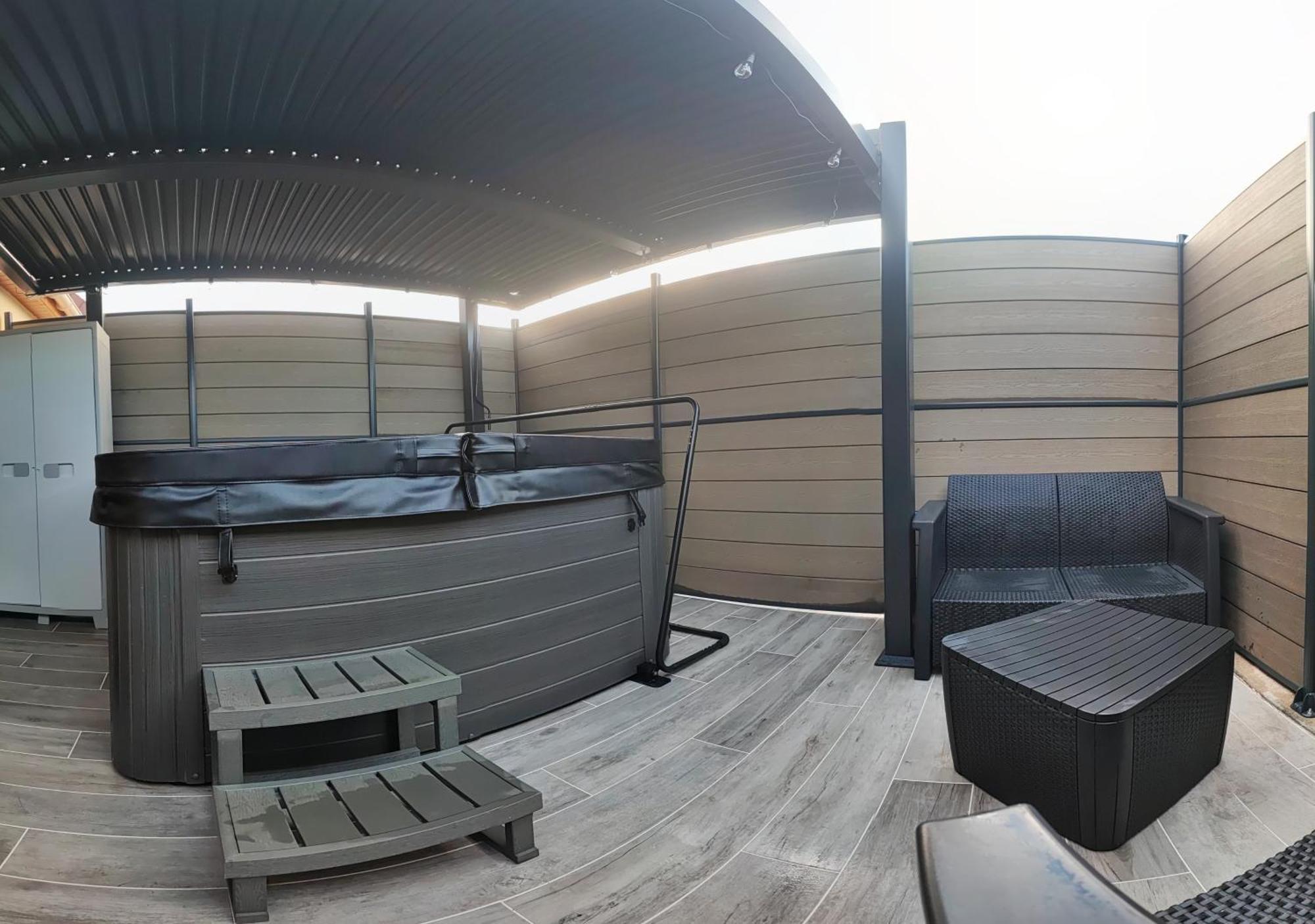 La Kaz Rhumantique Sauna And Spa Privatif La Rivière-Saint-Sauveur Buitenkant foto
